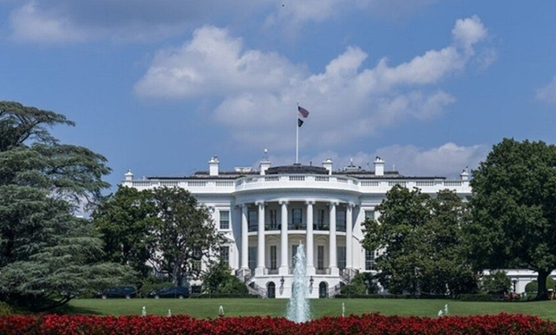 أمريكا تعلن طوارئ اقتصادية وتفرض رسوماً جمركية لمواجهة العجز التجاري