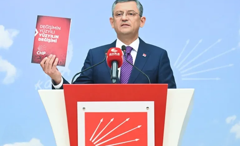 المعارضة التركية تتحدى الضغوط: مؤتمر استثنائي يجمع الآلاف نصرة لإمام أوغلو