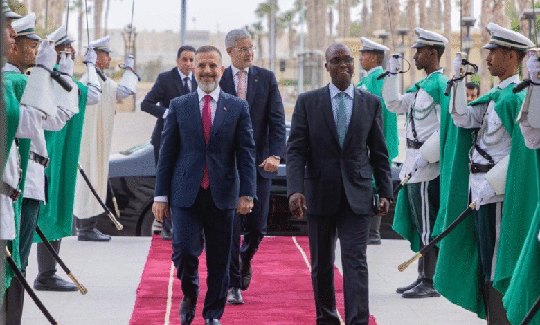 وزير التخطيط يسلم رئيس موريتانيا دعوة حضور القمة العربية في بغداد منتصف أيار