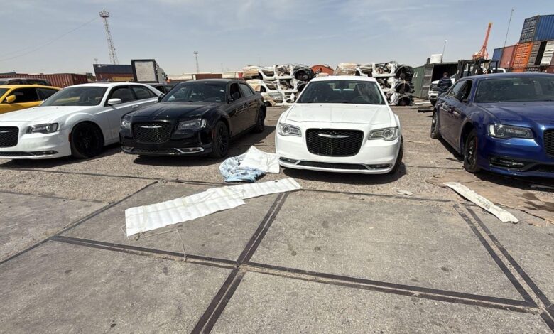 الكشف عن عجلات مخالفة ومواد طبية منتهية الصلاحية في ميناء أم قصر