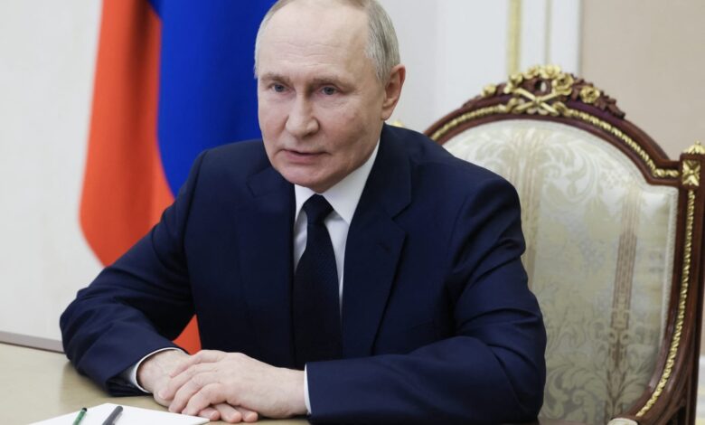 بوتين يأمر بإنشاء منطقة عازلة على الحدود الأوكرانية لحماية المدنيين