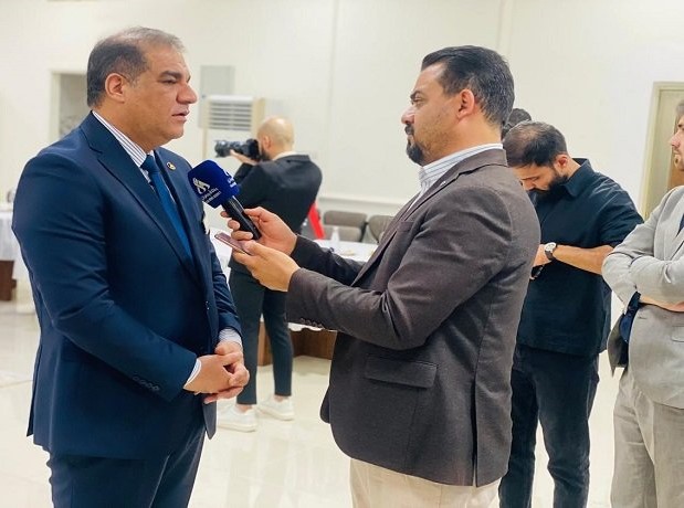 نقابة المعلمين تحقق تقدماً في مطالب الرواتب والأراضي عبر لجنة برلمانية