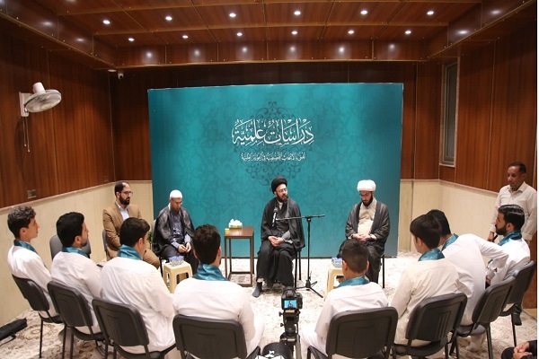 التدبر والسلوك القرآني: أساس صقل المواهب الشابة