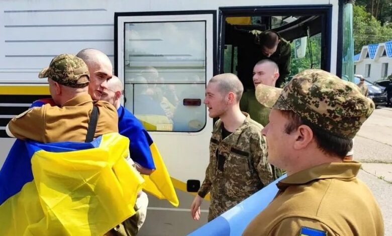 روسيا وأوكرانيا تنجزان المرحلة الأولى من صفقة تبادل الأسرى الشباب