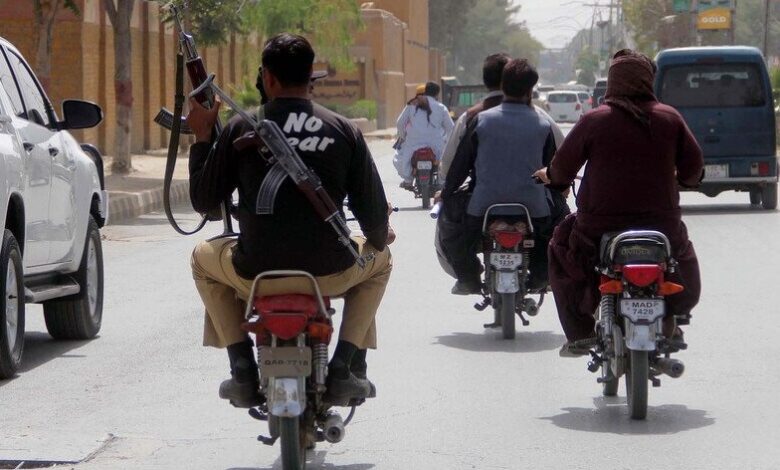 هجوم انتحاري يستهدف قافلة عسكرية في شمال غرب باكستان