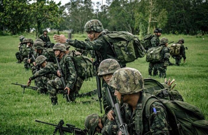 تايلاند تشن ضربات جوية على أهداف عسكرية كمبودية ردًا على قصف صاروخي