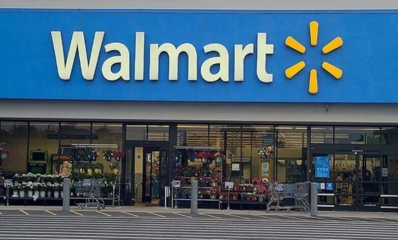 11 مصاباً في عملية طعن بمتجر وول مارت في ميشيغان والقبض على المشتبه به