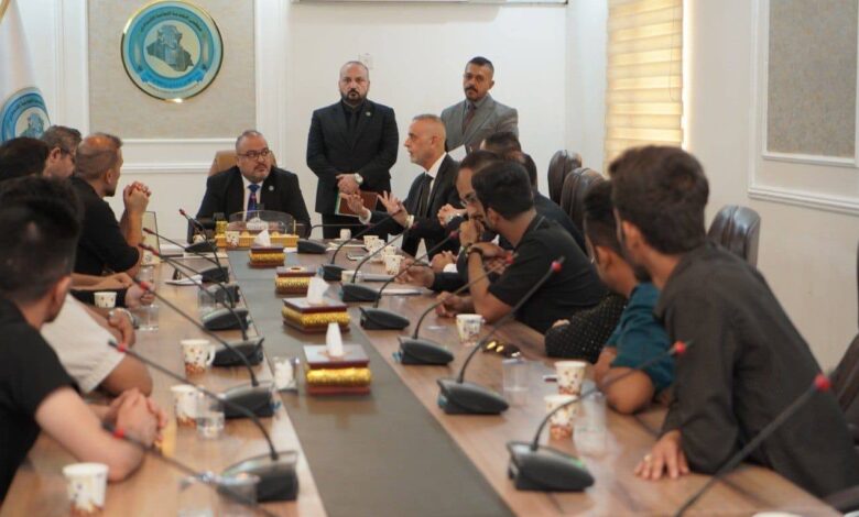 مجلس الخدمةيعلن بان التقديم مفتوح للخريجين الأوائل وحملة الشهادات العليا