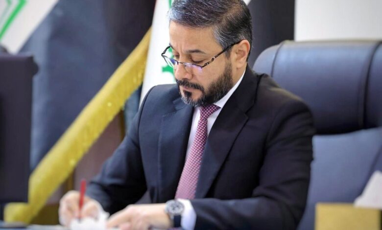 وزير التعليم يطلق آلية التدوير لملء المقاعد الشاغرة في الدراسات العليا ويحدد مواعيد التقديم