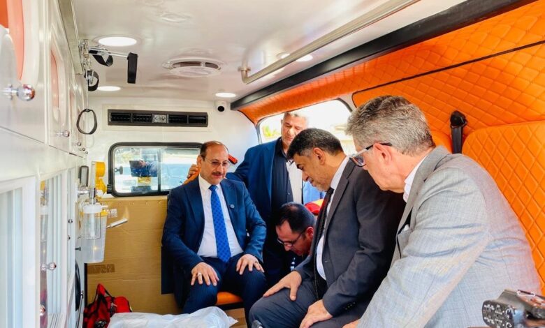 العطواني يكشف موعد تشغيل 4 مستشفيات حديثة في بغداد ويسلم 140 سيارة إسعاف