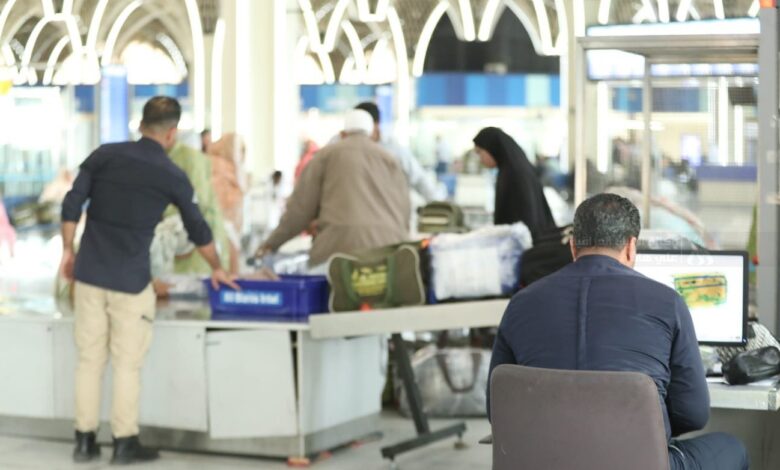 حادث عرضي بمطار بغداد: إصابة شرطي أثناء صيانة السلاح