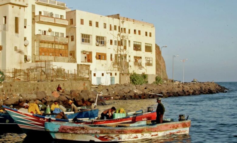 غرق قارب مهاجرين إثيوبيين قبالة سواحل اليمن يسفر عن 70 قتيلاً و72 مفقوداً