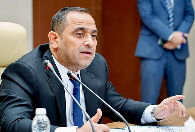 وزير الكهرباء في النجف لمتابعة خطة تأمين الطاقة للمدينة والمواكب