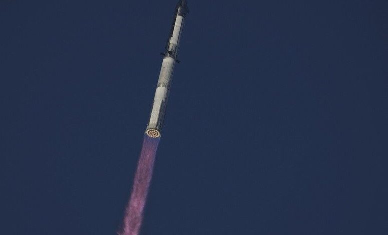 أمريكا تواجه خطر خسارة سباق الفضاء للصين بسبب تأخير مشاريع سبيس إكس القمرية