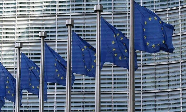 الاتحاد الأوروبي يقر الحزمة الـ19 من العقوبات ضد روسيا بحظر الغاز المسال