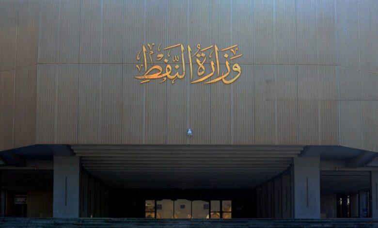 إخماد حريق مستودع زبير 1 بالكامل والبدء بأعمال التأهيل