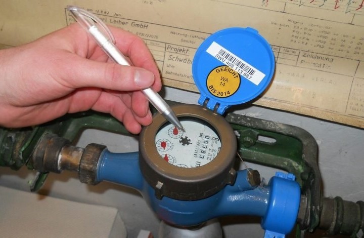 خطة حكومية رباعية المحاور لتطوير شبكات المياه وإنجاز 14 مشروعاً مائياً