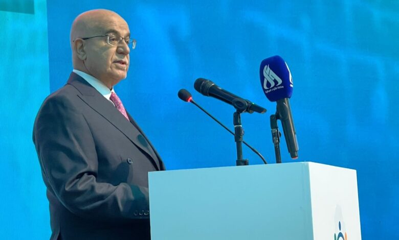 “طبيب لكل أسرة”.. وزير الصحة يكشف عن تحول جذري في النظام الصحي العراقي