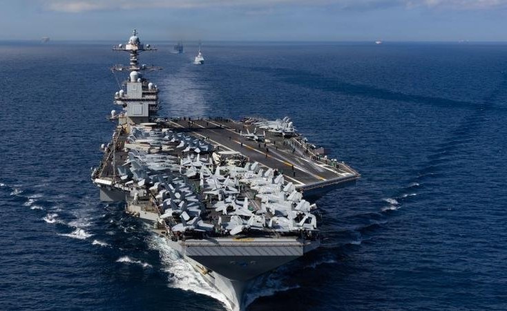أكبر حاملة طائرات أمريكية قبالة سواحل أمريكا اللاتينية تصعد التوتر مع فنزويلا