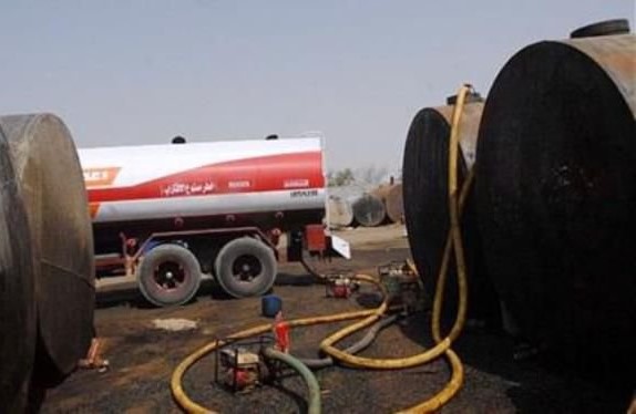 الأمن العراقي يكشف محاولة تهريب وقود في نينوى ويضبط شاحنة محملة بالمشتقات النفطية