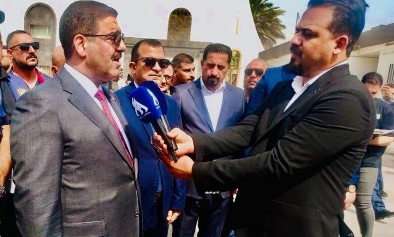 إنجاز معاملات المواطنين عبر الهواتف الذكية خلال أشهر