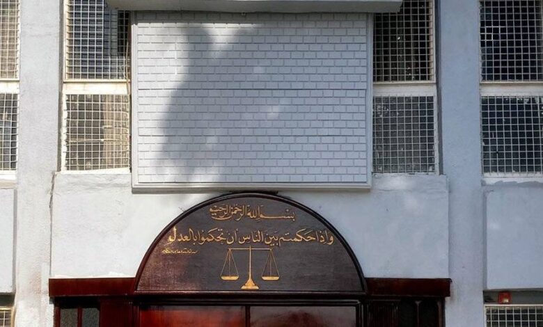 السجن المؤبد لثلاثة تجار مخدرات في النجف بعد ضبط المثيل أمفيتامين