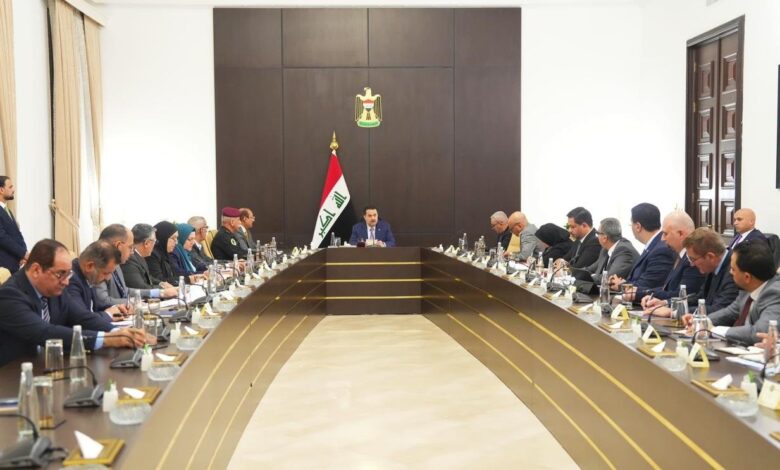 السوداني يوجه بحل معوقات مشروع مدينة الورد ويشكل لجنة عليا لمعالجة أزمة السكن