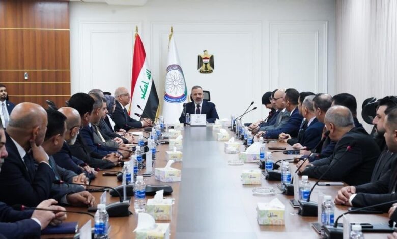 وزير التخطيط العراقي يؤكد نجاح الحكومة في تجنيب البلاد الأزمات الإقليمية