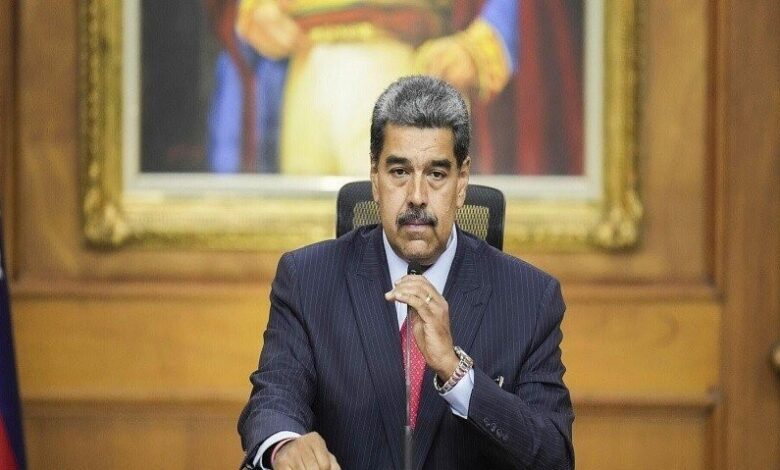مادورو يحذر من أطماع أمريكية بنفط فنزويلا ويطالب أوبك بالتدخل لوقف التهديدات
