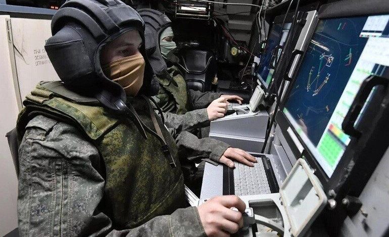 روسيا تتصدى لهجوم كبير: إسقاط 116 طائرة مسيرة في المناطق الغربية