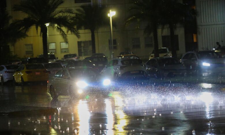 استنفار الكوادر الفنية لوزارة الكهرباء تحسباً لموجة الأمطار والطقس البارد