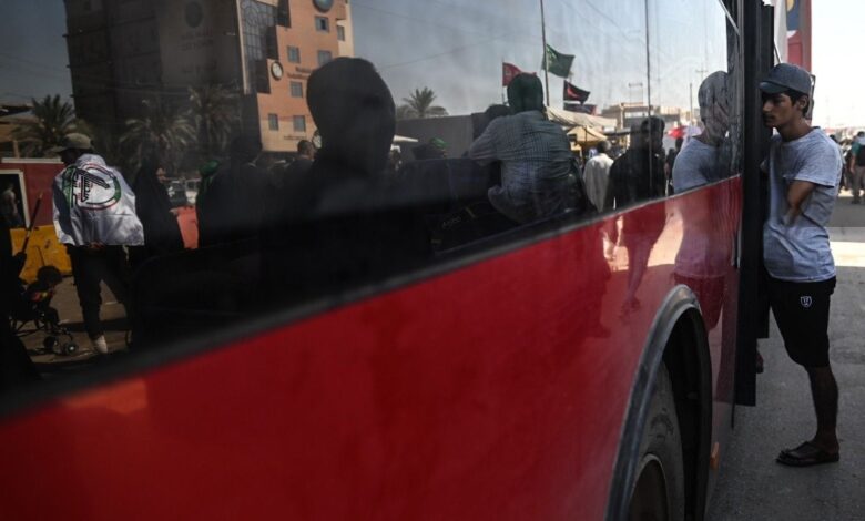 وزارة النقل تحقق نجاحاً كبيراً في خطة نقل زوار الإمام الكاظم وتؤكد استمرار الخدمات