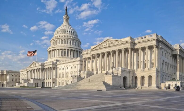 الكونغرس الأمريكي يتراجع عن تقييد صلاحيات ترامب العسكرية في فنزويلا