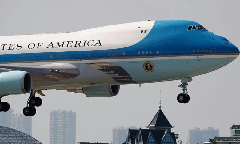 عطل كهربائي يجبر طائرة ترامب الرئاسية على العودة قبل الوصول إلى سويسرا