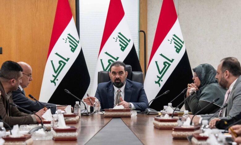 الحلبوسي يشكل لجنة برلمانية لحل ملف التعيين المركزي للأطباء الخريجين الجدد