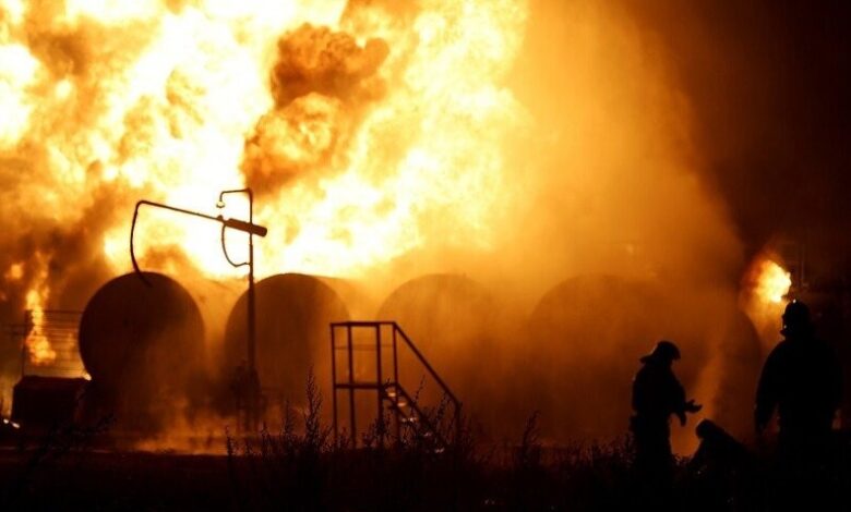 حريق مستودع نفط في بينزا الروسية بعد هجوم مسيرات أوكرانية ليلاً