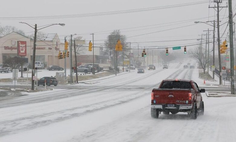 عاصفة شتوية قوية تتسبب في انقطاع الكهرباء عن مليون أميركي