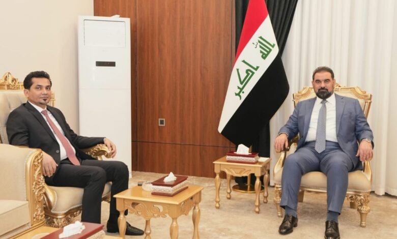 لقاء الحلبوسي ووزير النقل يعزز التعاون بين السلطتين التشريعية والتنفيذية