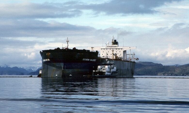 روسيا تندد بمصادرة أمريكا لناقلة النفط الروسية وتصفها بانتهاك القانون الدولي