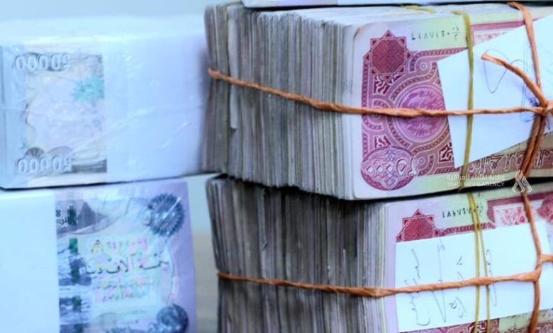 مستشار الوزراء يؤكد تأمين رواتب الموظفين العراقيين ويكشف استراتيجية مالية جديدة