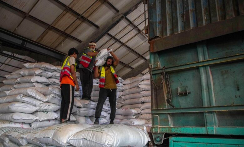 وزارة التجارة العراق تسحب إجازات وكلاء البطاقة التموينية المخالفين