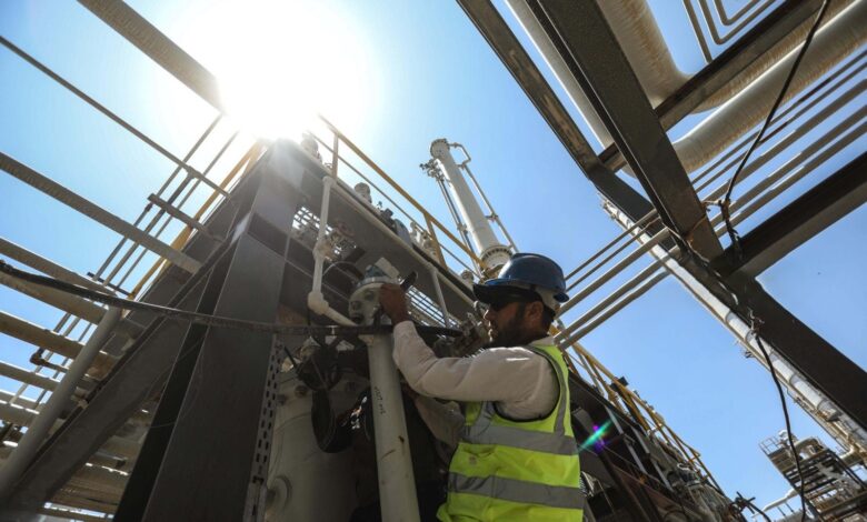 منصة الغاز العائمة تضيف 500 مقمق لشبكة الكهرباء العراقية في حزيران المقبل