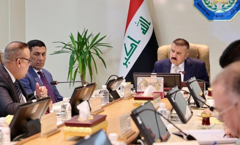 وزير الداخلية العراقي يعزز دور الشرطة المجتمعية مع العشائر والوجهاء