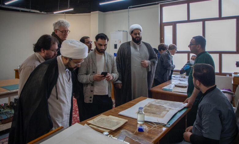 وفد جامعة تورنتو الكندي يستكشف كنوز التراث في العتبة العباسية المقدسة