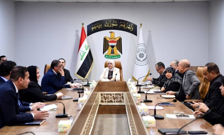 وزيرة المالية العراقية تدشن خطة شاملة لتنويع مصادر الدخل وتقليل الاعتماد على النفط