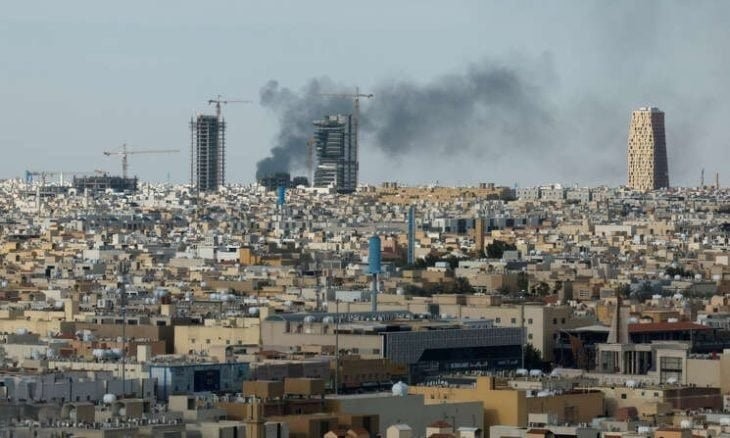 الدفاع السعودي يسقط طائرة مسيرة معادية استهدفت حي السفارات يوم الخميس