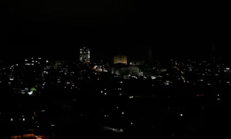 أزمة كهرباء كوبا: انقطاع التيار يضرب 10 ملايين مواطن والحصار الأمريكي يفاقم الأزمة