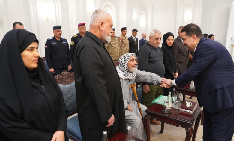 السوداني يعلن توزيع أراضٍ مخدومة لعوائل الشهداء ضمن مبادرات المطور العقاري