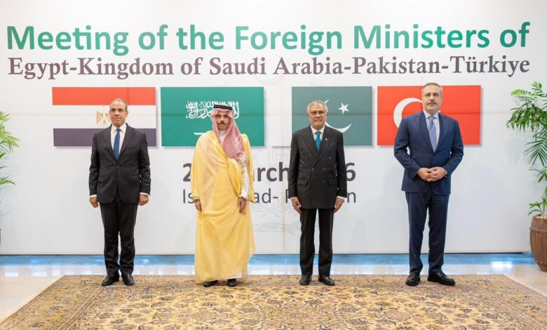 وزراء خارجية 4 دول يتفقون على تكثيف الجهود لاحتواء الأزمة الإقليمية