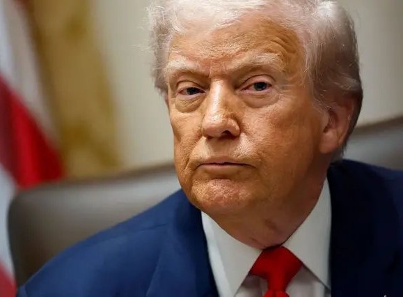 ترامب يكشف عن خطة لحل أزمة مضيق هرمز وضمان تدفق النفط العالمي